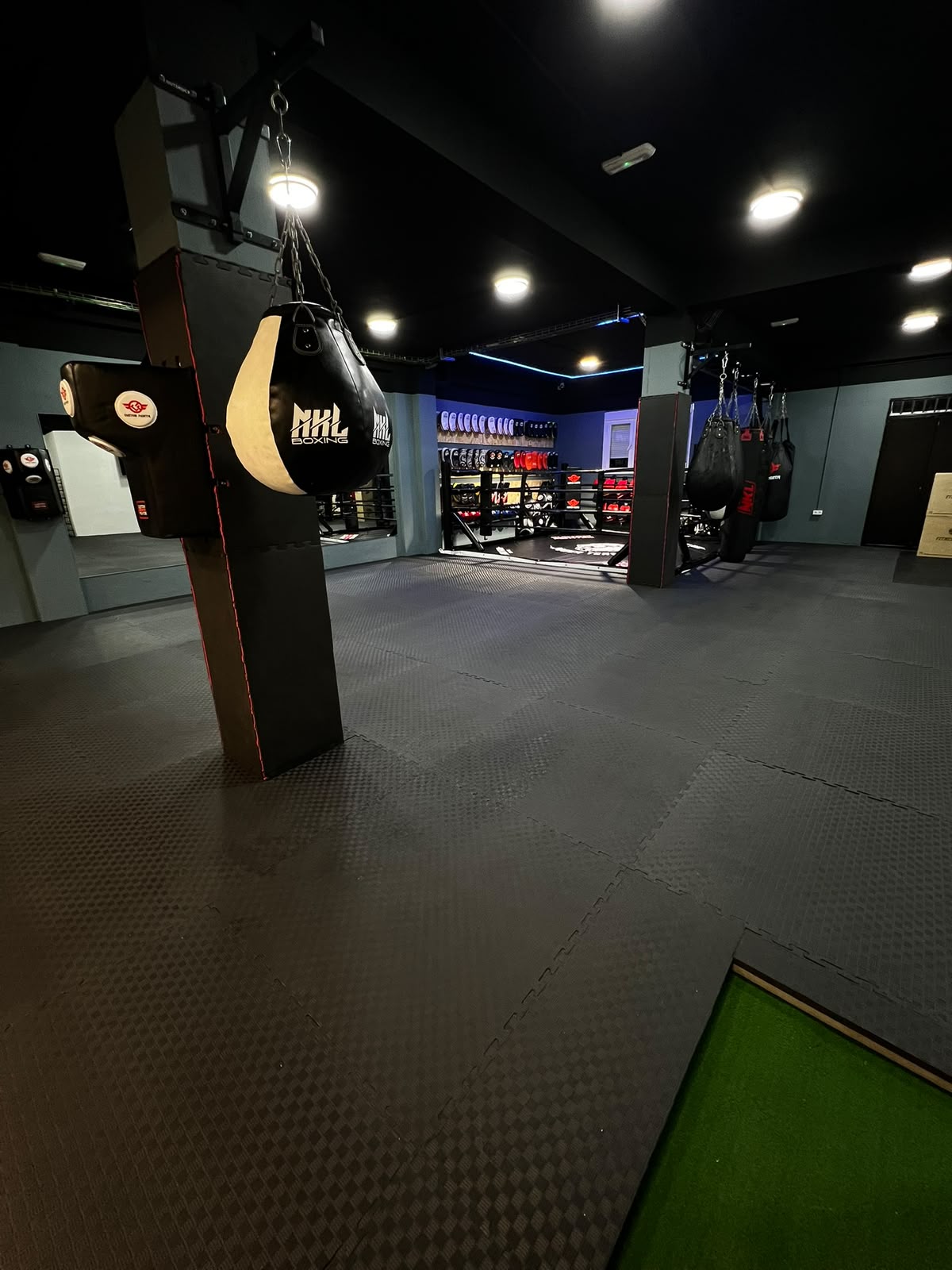 Zona de sacos de boxeo y kick boxing de Power Team